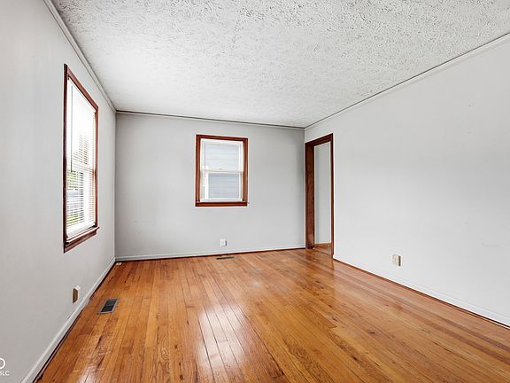 5th image of 5113 W 12th St