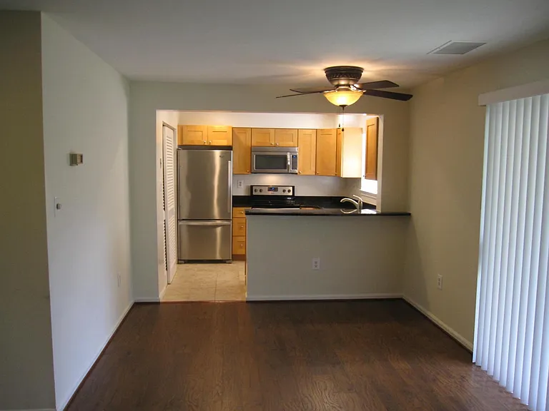 2598 S Arlington Mill Dr #E — Photo 5