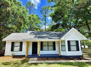 2555 Sunset Dr, Crestview, FL 32536