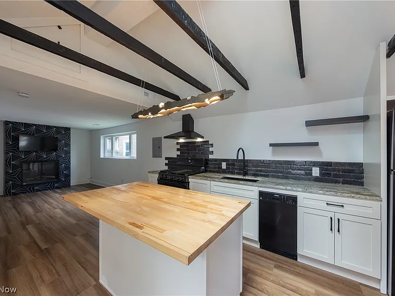 2499 Professor Ave #2 — Photo 4