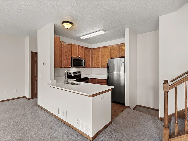 6860 Meadow Grass Ln S — Photo 10