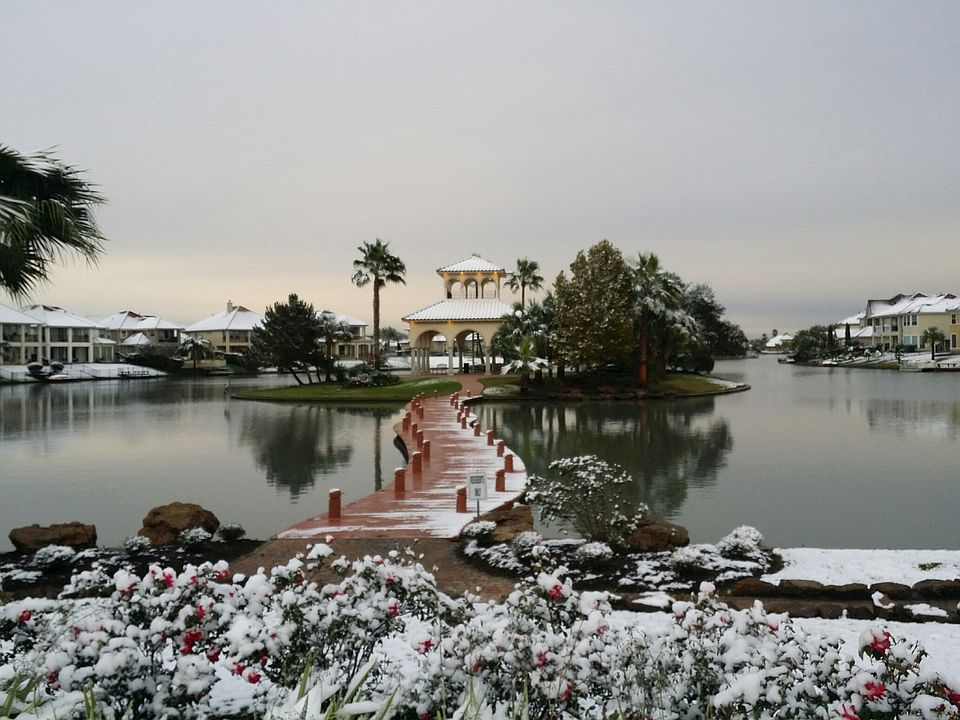 1st image of 18423 Windsor Lakes Dr