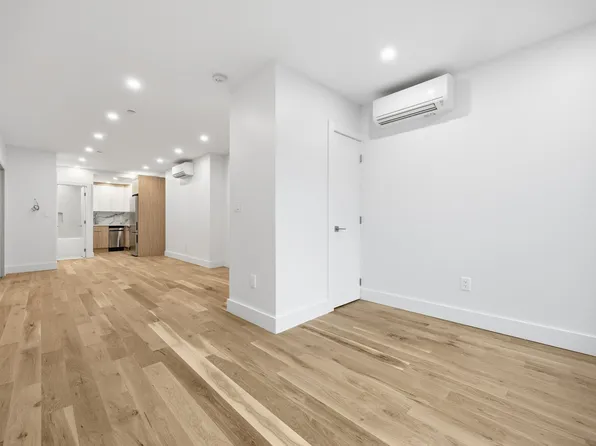 34 Avenue A image 10 of 14