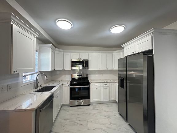 3rd image of 196 2nd St #1