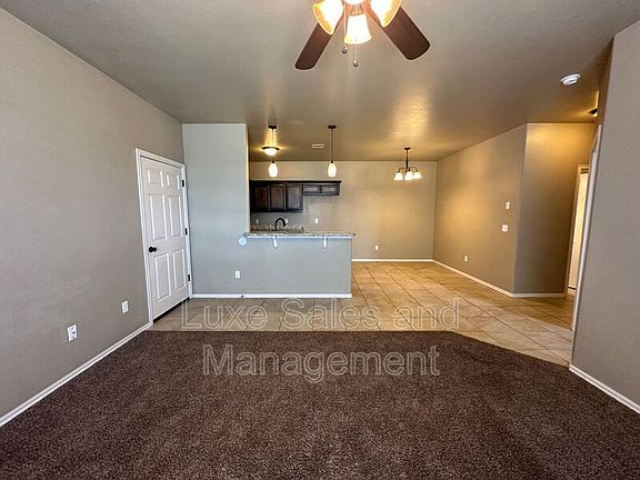 5th image of 1320 Garden Gate Dr Unit B