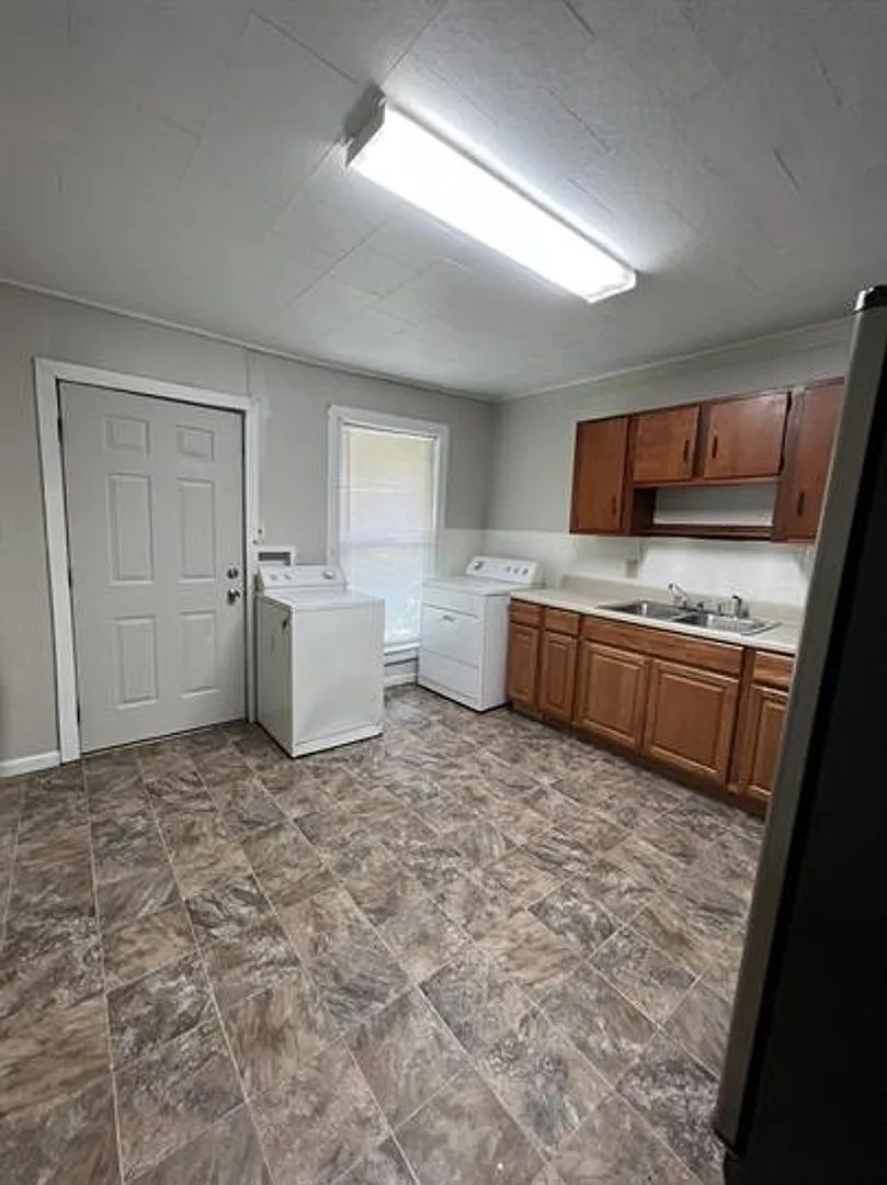 Charming one bedroom in South Charleston — Photo 2