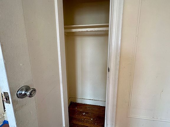 5th image of 969 43rd St APT D9