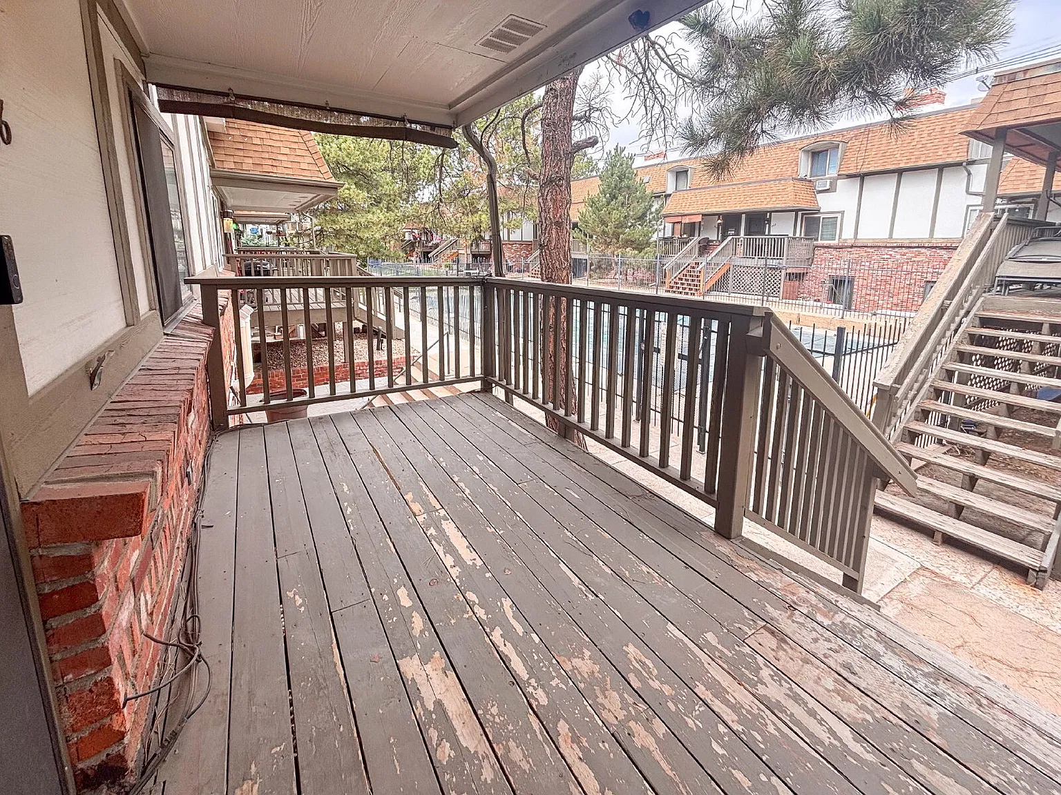 Convenient and Charming Townhome — Photo 2