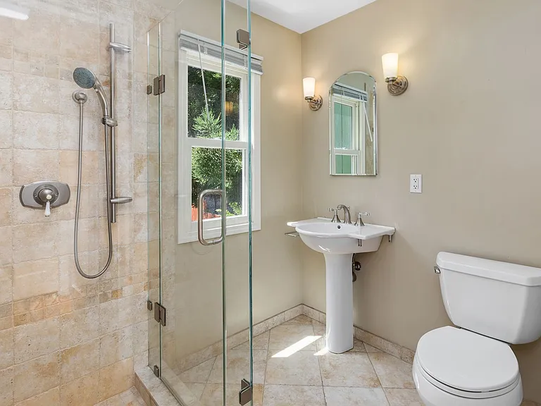 80 Castenada Ave — Photo 39