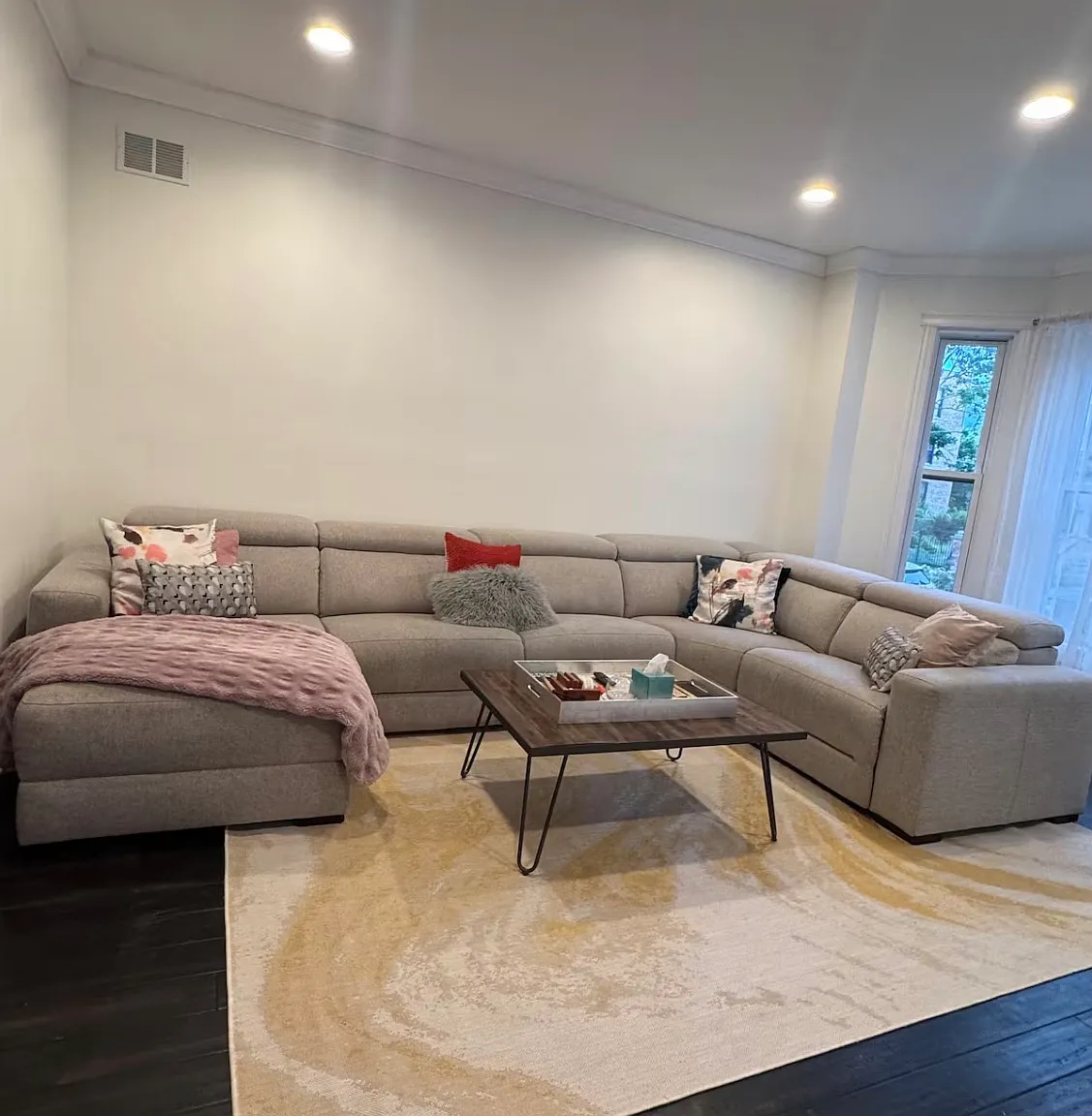3 bed, 2.5 bath, 2000 sqft, $9,500 — Photo 3