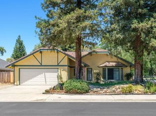 2395 Beverly Ave, Clovis, CA 93611