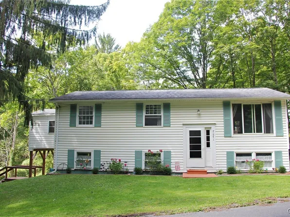 7071 Payne St, Hamilton, NY 13346