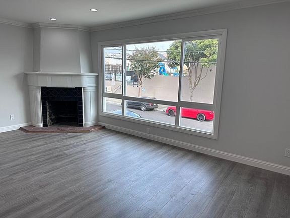 3rd image of 28 Miriam St
