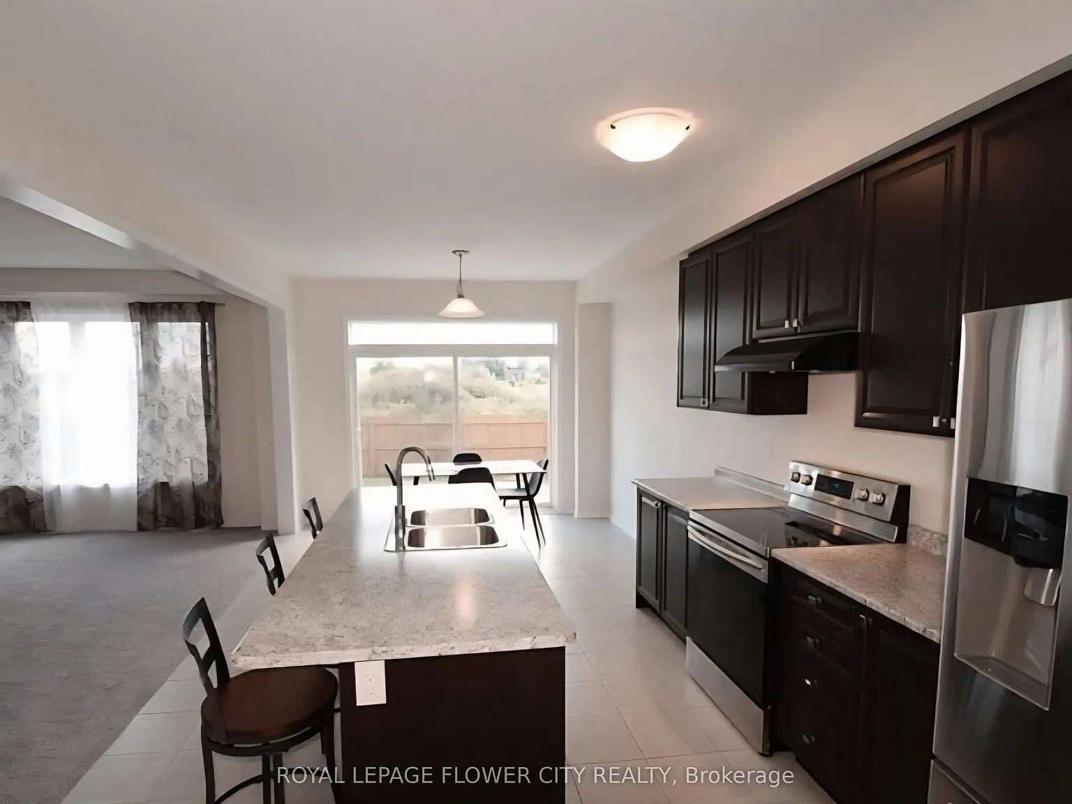 4 bed, $2,799 — Photo 4
