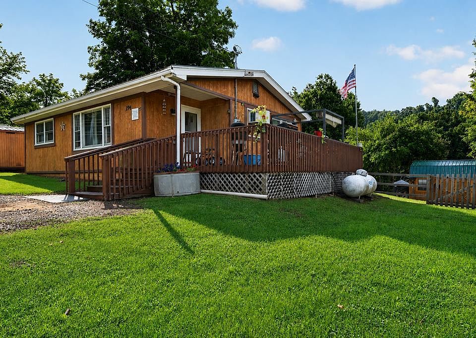 1st image of 194 Autumn Chase Rd