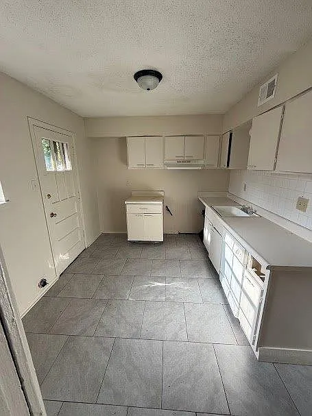 2 bed, 800 sqft, $850 — Photo 4