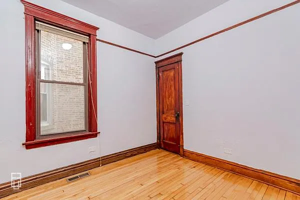 2107 N Spaulding Ave — Photo 13