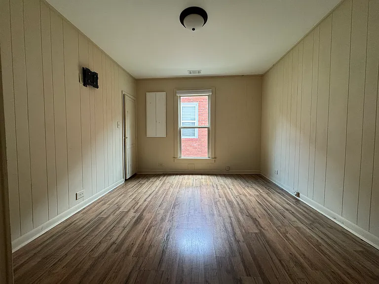385 Main St — Photo 15