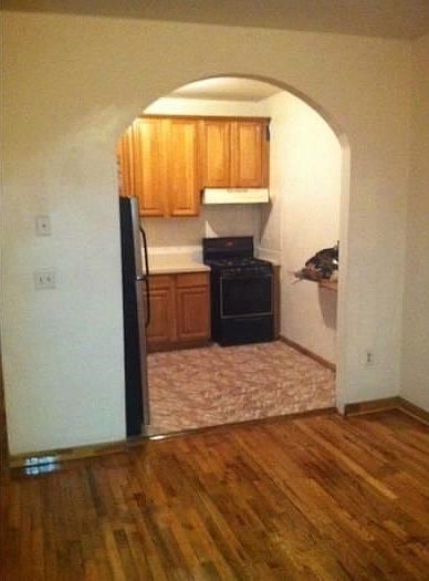 1st image of 387 Hawthorne St