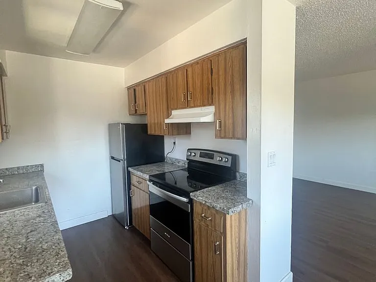 631 Nordale Ave — Photo 2
