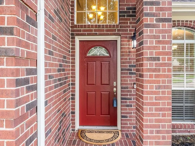 9722 Therrell Dr — Photo 2