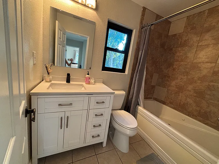 457 S Ventu Park Rd — Photo 11
