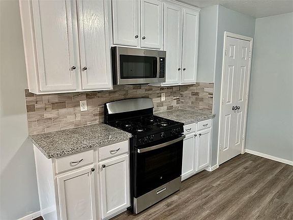 2nd image of 6211 Winter Oak St