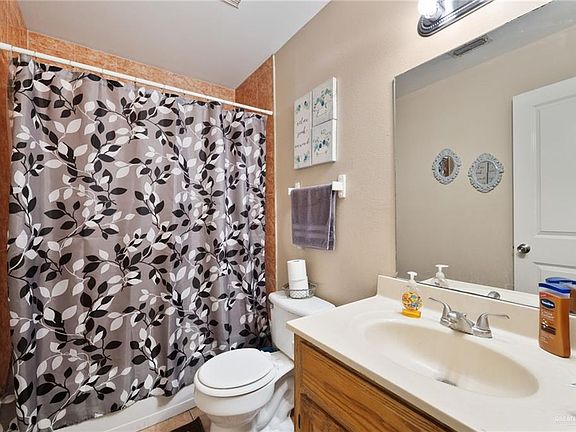 5th image of 2117 Aruba Dr