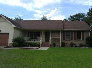 916 E Winds Ln, Fayetteville, NC 28311
