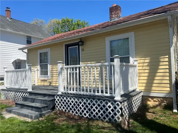 51 Graham Ave, Warwick, RI 02889