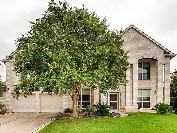 2nd image of 1211 Laurel Oak Trl