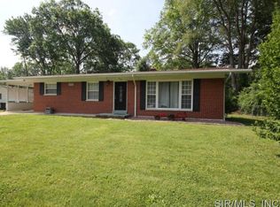 300 W Poplar St, Mascoutah, IL
