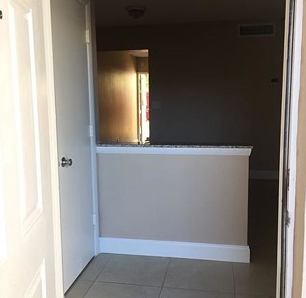 5th image of 4833 NE 23rd Ave APT 3