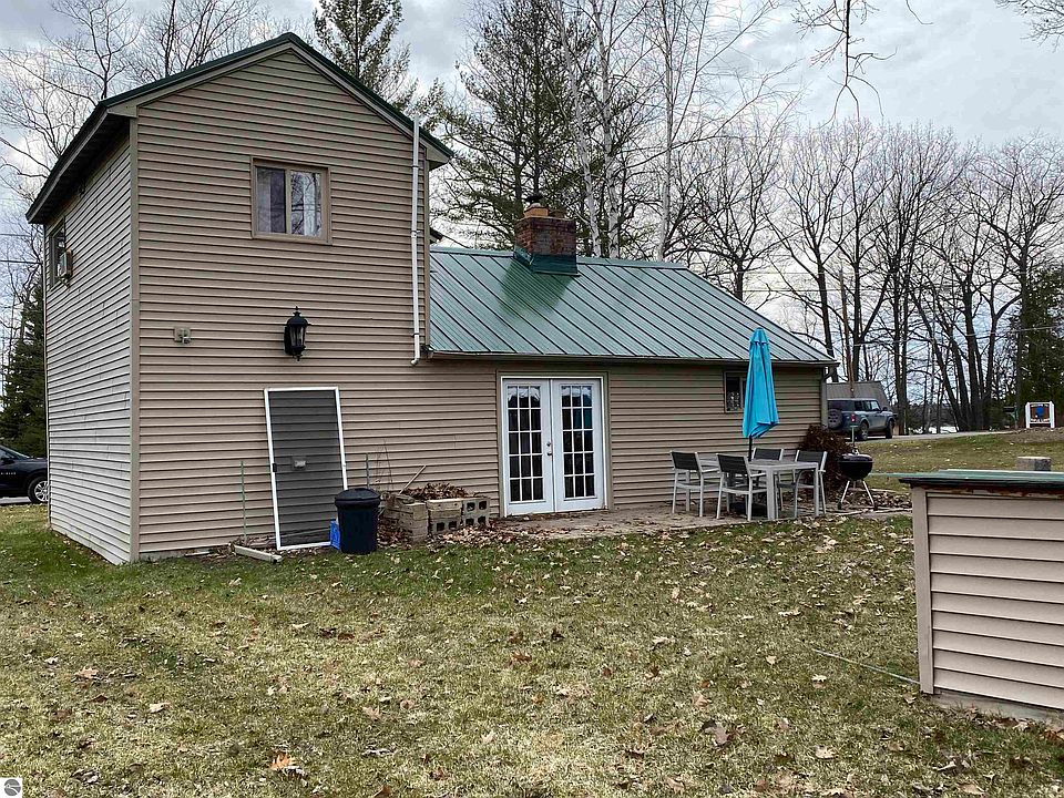 2470 Forest Dr, Lupton, MI 48635 Zillow