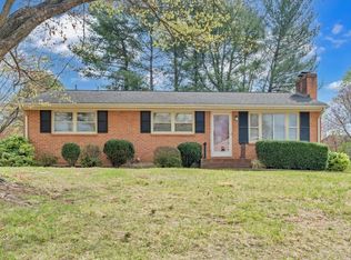 2731 Jackson Dr, Salem, VA 24153