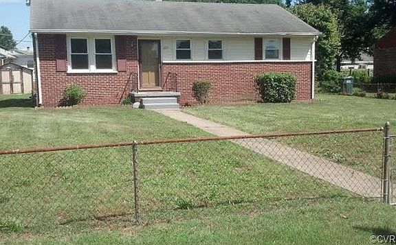 2nd image of 2215 Beau Ln
