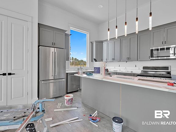 4th image of 8621 Jamestown Ct