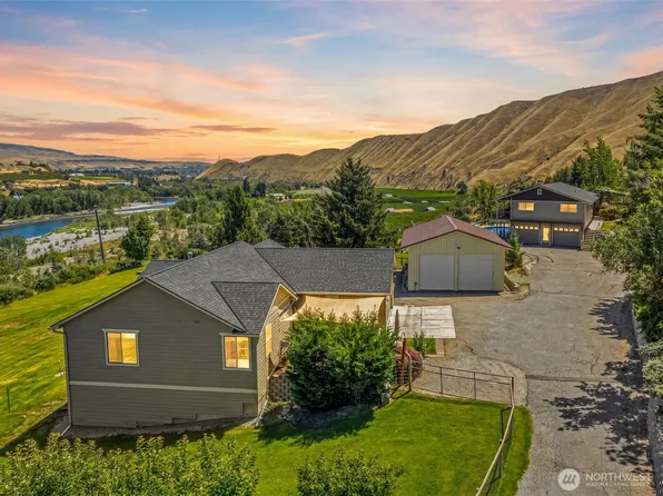 1901 Sleepy Hollow Road, Wenatchee, WA 98801