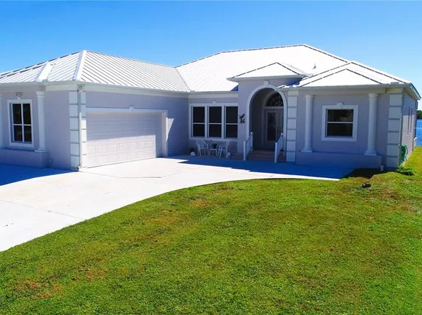 3772 Peace River Dr, Punta Gorda, FL 33983