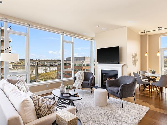 5th image of 1930 SW River Dr SE #1003