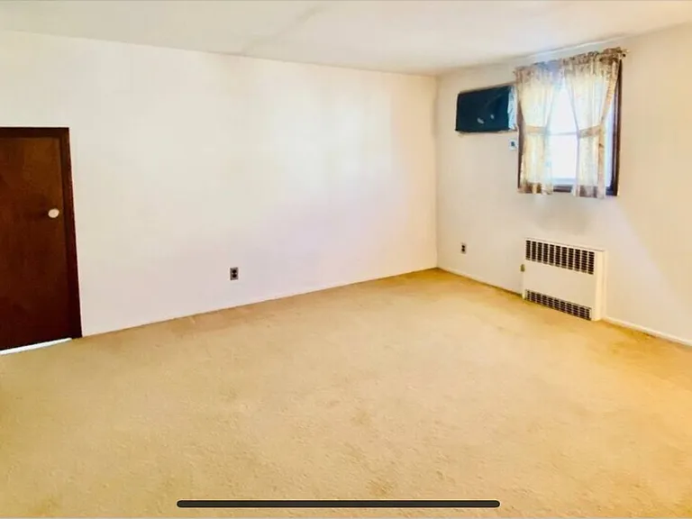 80-47 Chevy Chase St — Photo 13