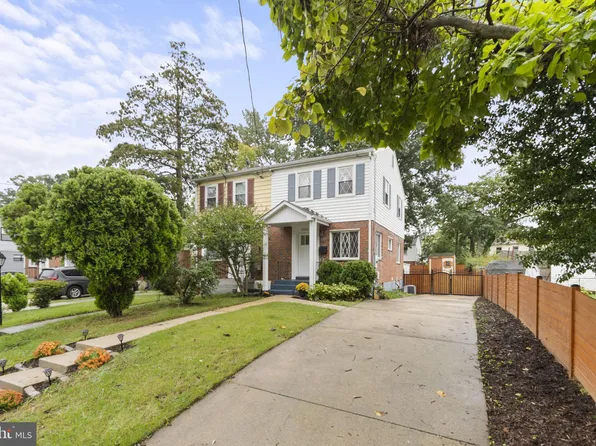 2253 Roanoke Dr, Alexandria, VA 22307
