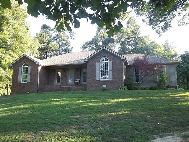 1st image of 235 Applewood Dr