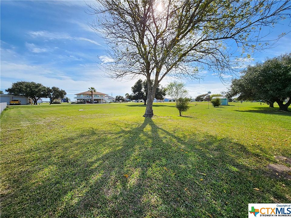 1st image of 571-572 Bayview Dr