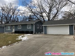 690 17th Ave NW, New Brighton, MN 55112
