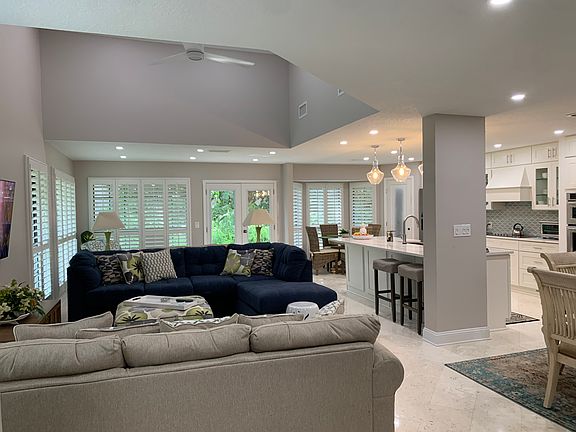 4th image of 140 Willow Pond Ln