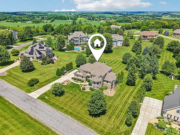 4th image of 4498 Nina Ln