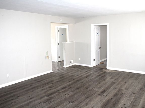 2nd image of 3919 Barnor Dr