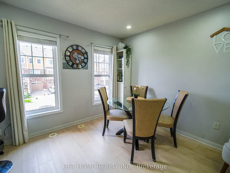 38 Suitor Ct — Photo 4