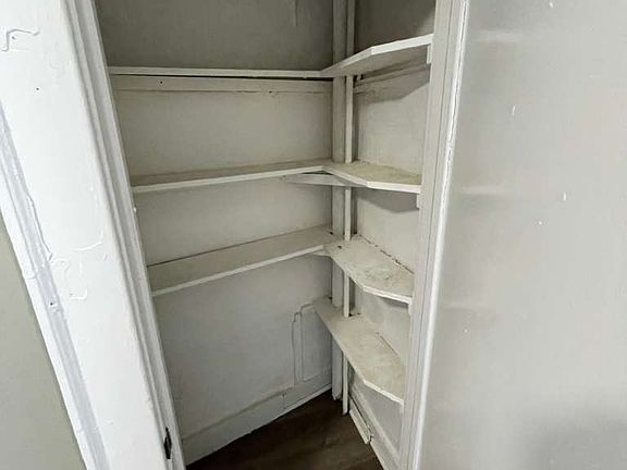 4th image of 1000 S Orange Ave #206